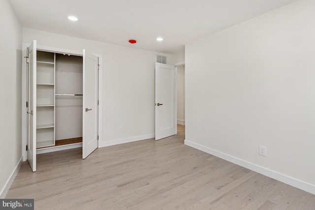 1242 Clearfield Cir, Lutherville Timonium, MD 21093 - unfurnished bedroom featuring recessed lighting, light wood-style flooring, visible vents, and baseboards