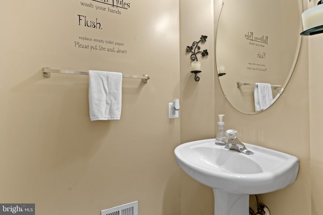 15008 Seneca Knoll Way, Haymarket, VA 20169 - bathroom with visible vents and a sink