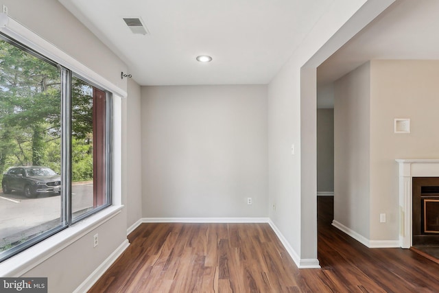 2816 Lee Oaks Pl Unit 102, Falls Church, VA 22046 - empty room featuring baseboards, visible vents, wood finished floors, and recessed lighting