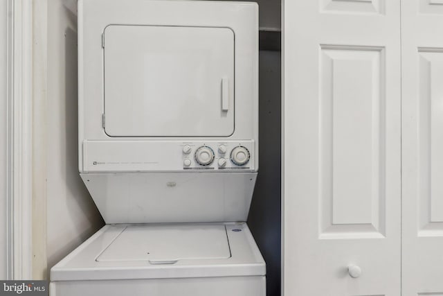 2816 Lee Oaks Pl Unit 102, Falls Church, VA 22046 - washroom with stacked washer and clothes dryer and laundry area