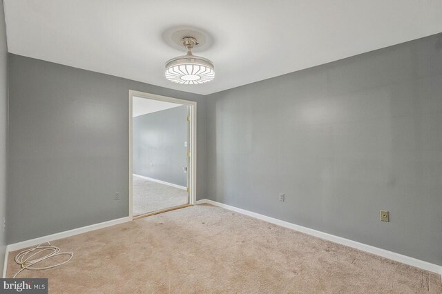 1310 Swan Creek Rd, Fort Washington, MD 20744