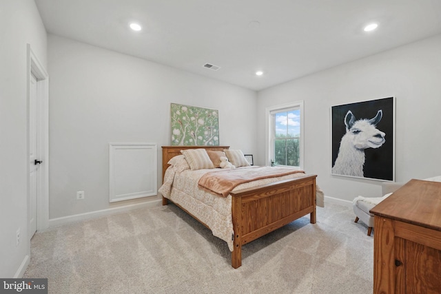 bedroom with baseboards, carpet, visible vents, and recessed lighting