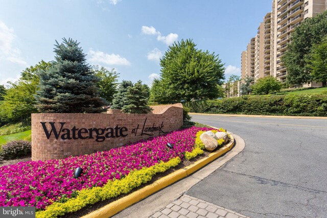 203 Yoakum Pkwy Unit 1807, Alexandria, VA 22304 - view of community / neighborhood sign