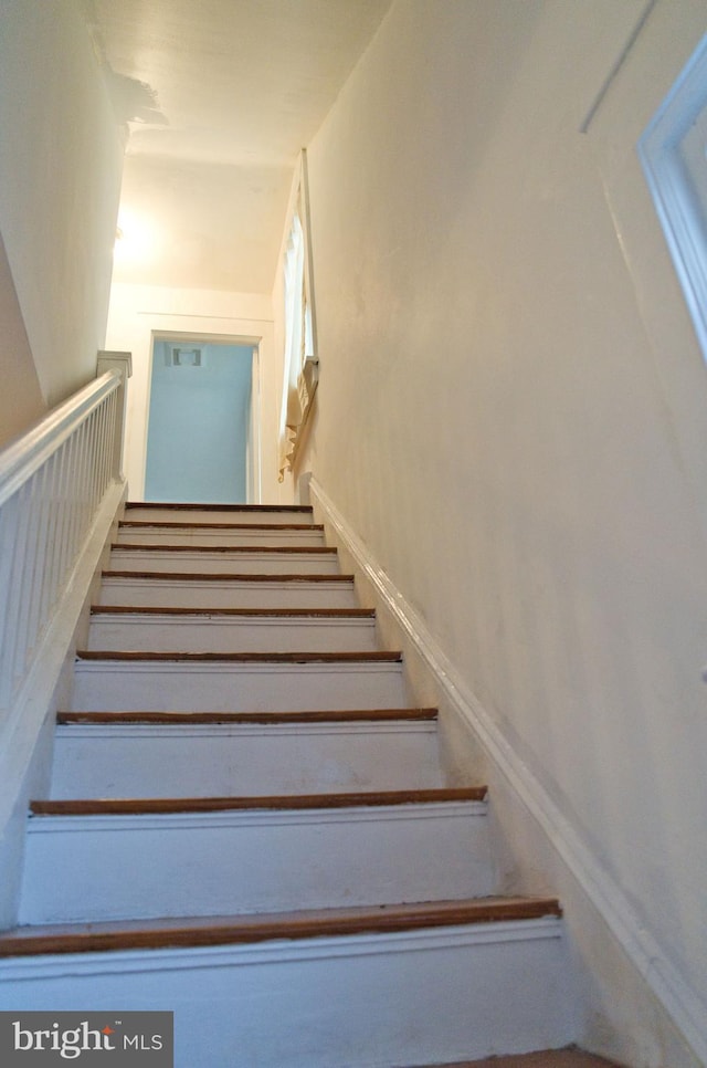 20 Leuckel Ave, Hamilton, NJ 08619 - view of staircase