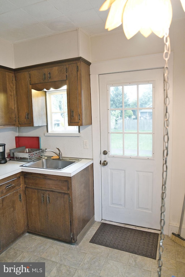 20 Leuckel Ave, Hamilton, NJ 08619 - kitchen with a sink and light countertops