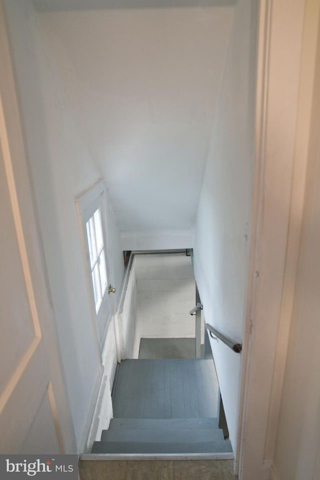 20 Leuckel Ave, Hamilton, NJ 08619 - view of stairway