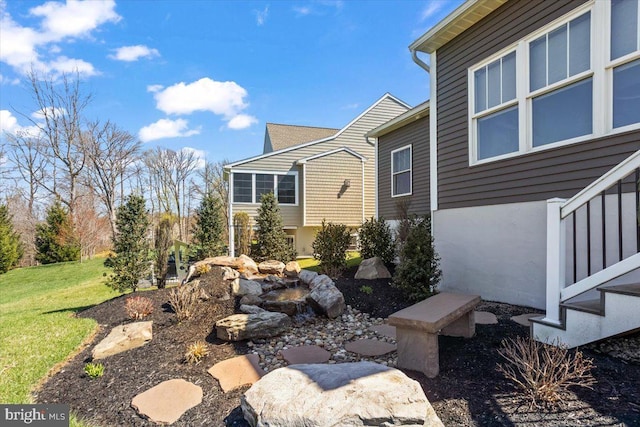 1205 Mosaic Dr, Lebanon, PA 17042 - view of side of property featuring a lawn