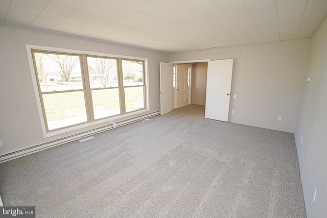 unfurnished room with carpet