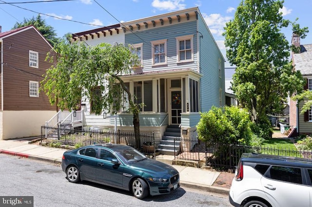 179 Green St, Annapolis, MD 21401 - italianate-style house with stairway