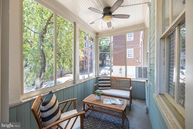 179 Green St, Annapolis, MD 21401 - sunroom with ceiling fan