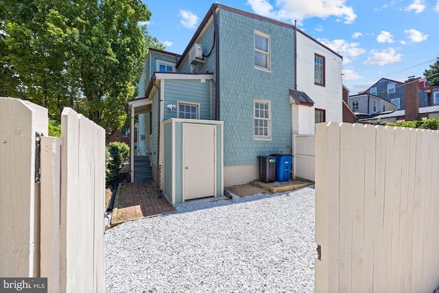 179 Green St, Annapolis, MD 21401 - rear view of house featuring a gate