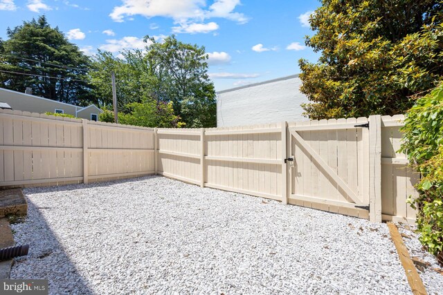 179 Green St, Annapolis, MD 21401 - fenced backyard with a gate