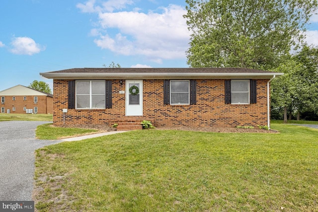 392 Walker Way, Timberville, VA 22853 - view of front of property featuring entry steps, a front lawn, and brick siding