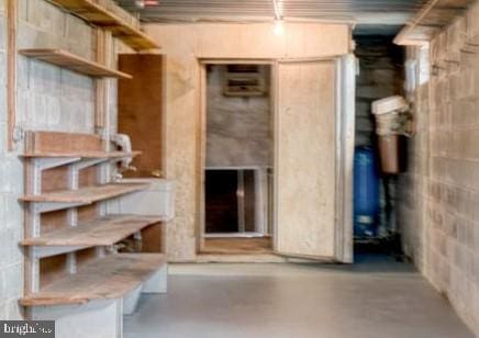 17634 Bruehl Rd, Upperco, MD 21155 - basement with a water pressure tank