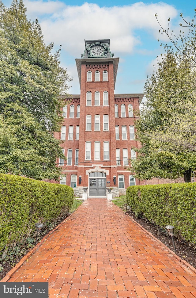 view of building exterior