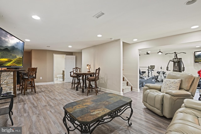 815 Kenneth Pl SE, Leesburg, VA 20175 - living room with baseboards, recessed lighting, light wood finished floors, and visible vents