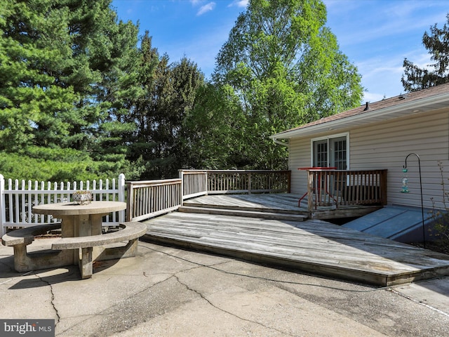 4216 Valley Vista Ct, Manchester, MD 21102 - view of deck