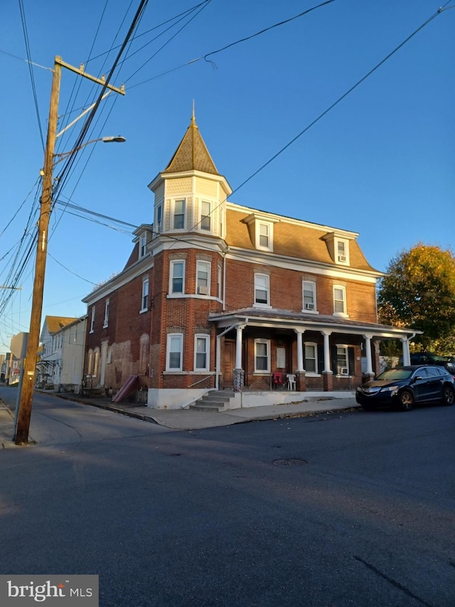 120 Arch St, Catasauqua, PA 18032 - victorian house featuring brick siding