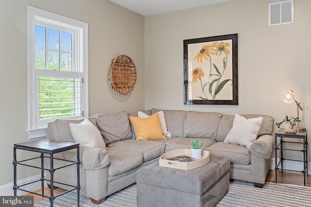 208 Wardour Dr, Annapolis, MD 21401 - living room featuring visible vents and baseboards