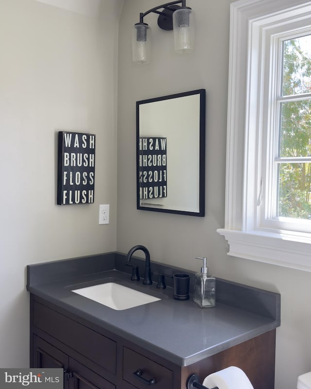 208 Wardour Dr, Annapolis, MD 21401 - bathroom featuring vanity