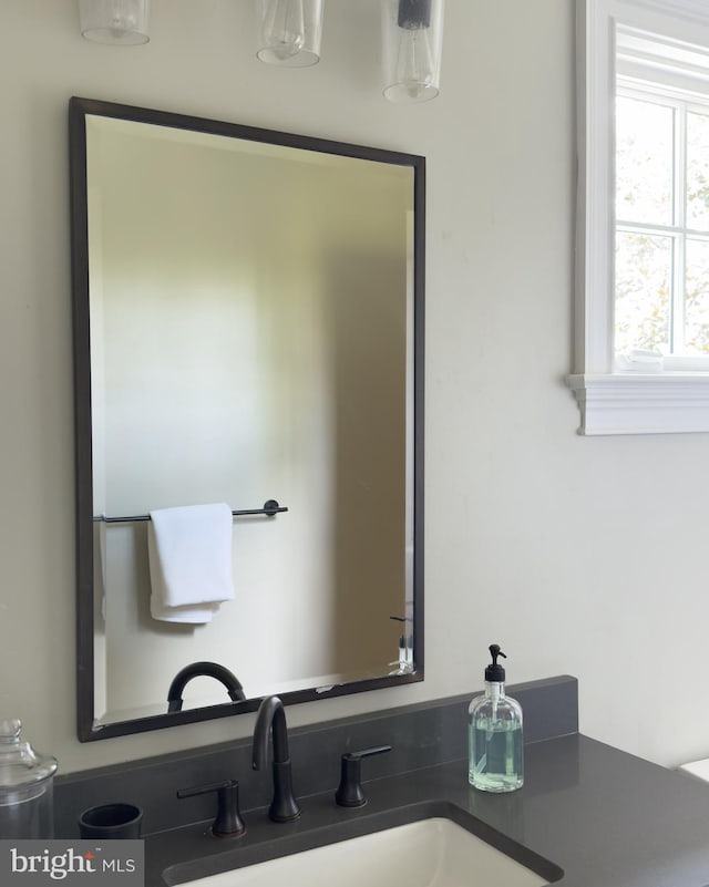 208 Wardour Dr, Annapolis, MD 21401 - bathroom featuring a sink