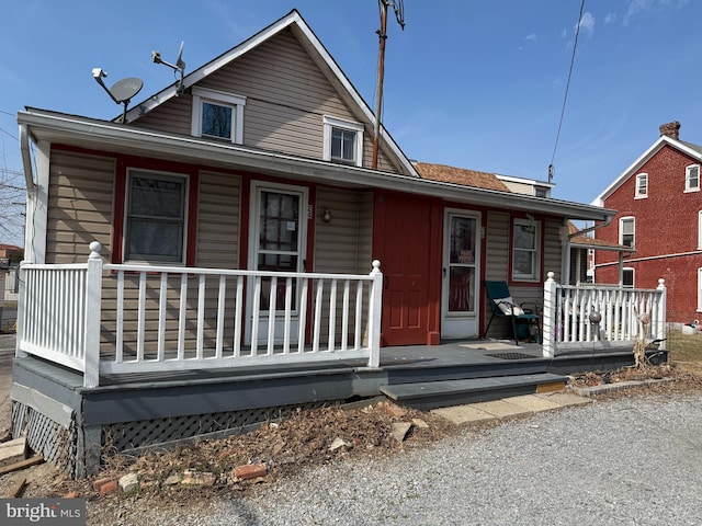 view of front of home featuring a porch