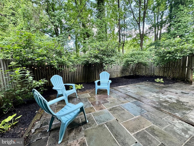 1282 Masters Dr Unit 190, Arnold, MD 21012 - fenced backyard with a patio area