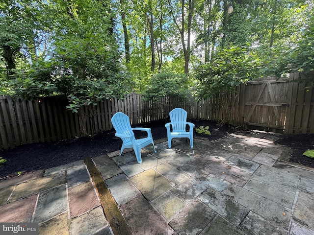 1282 Masters Dr Unit 190, Arnold, MD 21012 - fenced backyard featuring a patio and a gate