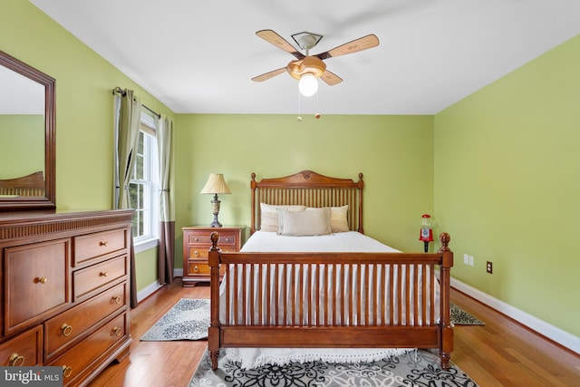 1 Pinkerton Ct, Stafford, VA 22554 - bedroom with light wood finished floors, baseboards, and ceiling fan