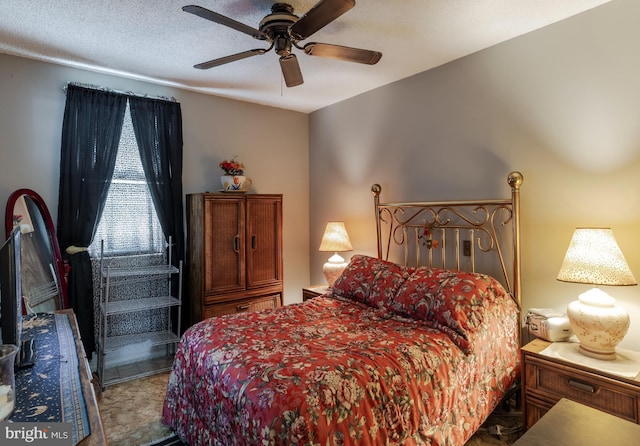 502 Page St, Woodbury, NJ 08096 - bedroom with ceiling fan