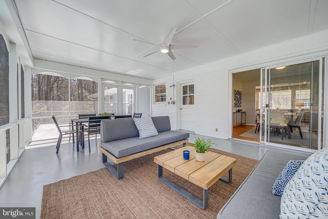view of sunroom / solarium