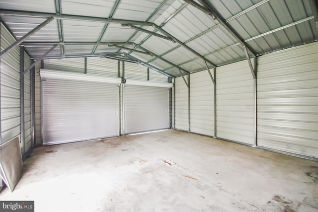 914 Andrews Rd, Glen Burnie, MD 21060 - garage featuring metal wall
