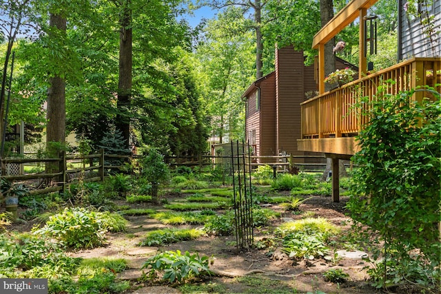 7536 Weather Worn Way, Columbia, MD 21046 - view of yard with a wooden deck