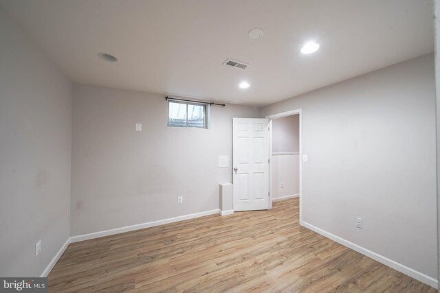 312 Fairgrove Ter, Gaithersburg, MD 20877 - unfurnished room featuring light wood-type flooring and recessed lighting