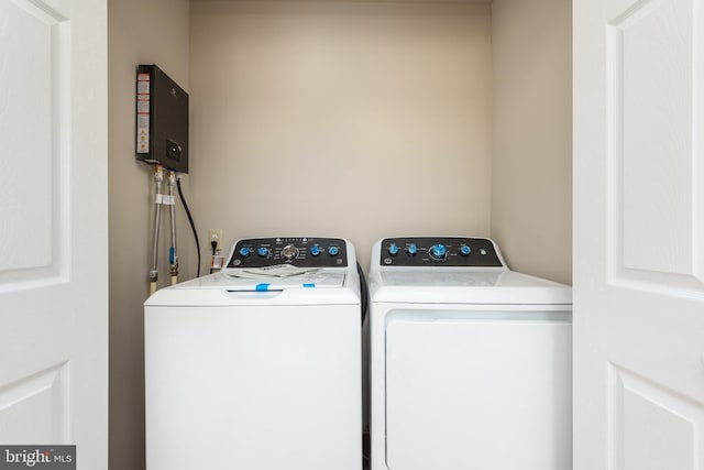 4808 Frazier Neck Rd, Preston, MD 21655 - washroom featuring washing machine and dryer and laundry area
