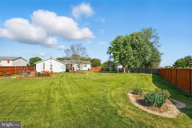 6775 Rugby Pl, Bealeton, VA 22712 - view of yard featuring a fenced backyard