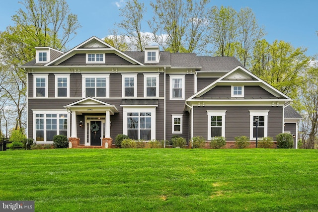 view of front of house with a front lawn