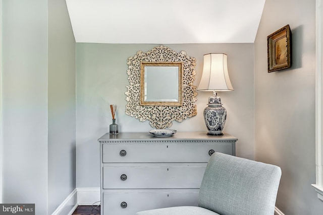 213 Pine Tree Rd, Wayne, PA 19087 - detailed view of baseboards