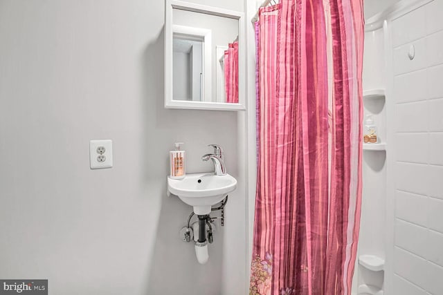 13059 Open Hearth Way, Germantown, MD 20874 - full bath with a shower with curtain