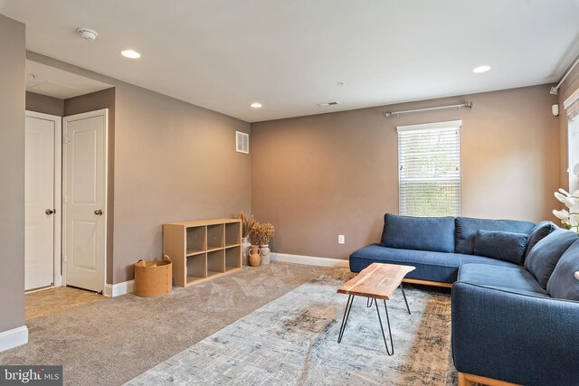 1614 Belle Dr, Annapolis, MD 21401 - living room with carpet floors, baseboards, recessed lighting, and visible vents