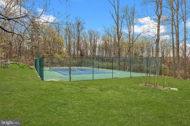 6068 Stoney Hill Rd, New Hope, PA 18938 - view of sport court featuring a yard and fence