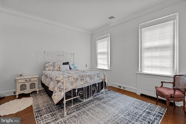 6068 Stoney Hill Rd, New Hope, PA 18938 - bedroom featuring wood finished floors, visible vents, baseboards, and ornamental molding
