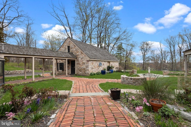 6068 Stoney Hill Rd, New Hope, PA 18938 - view of property's community featuring a lawn