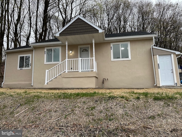 607 N 8th St, Pottsville, PA 17901 - ranch-style house with stucco siding