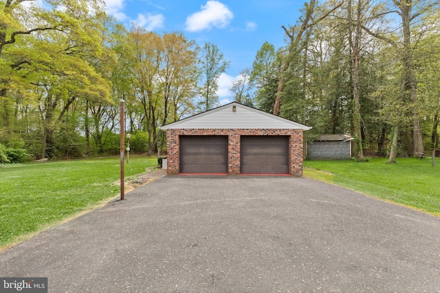 view of detached garage