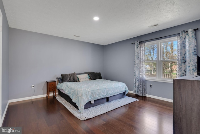 3600 Yorktown Dr, Waldorf, MD 20601 - bedroom with visible vents, baseboards, and wood finished floors