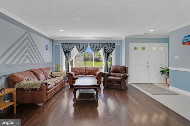 3600 Yorktown Dr, Waldorf, MD 20601 - living area featuring a textured ceiling, ornamental molding, visible vents, recessed lighting, and wood finished floors