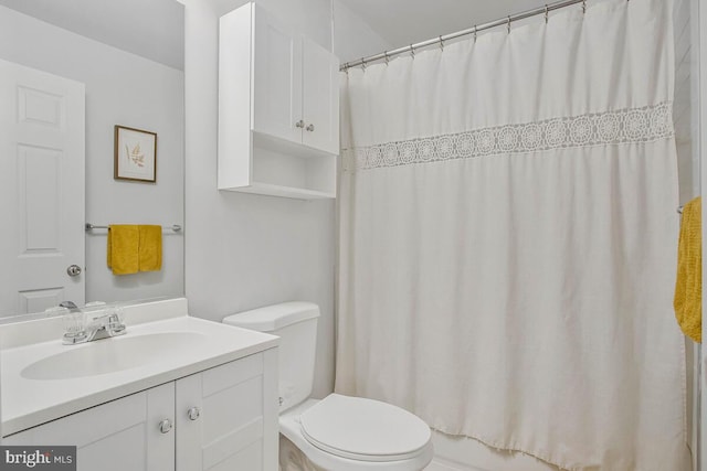 1012 Twin Vw, Glen Burnie, MD 21060 - full bath with vanity, toilet, and a shower with curtain