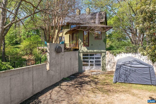 1112 Park St, Charlottesville, VA 22901 - view of side of property with fence