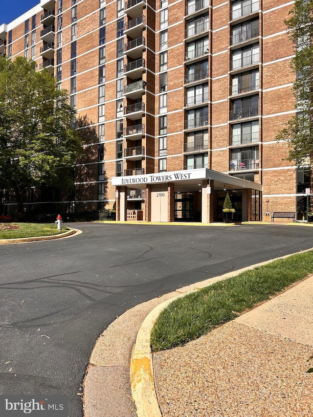 2300 Pimmit Dr Unit 601, Falls Church, VA 22043 - view of building exterior